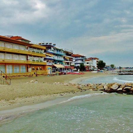 Hotel G.L. Paralía エクステリア 写真