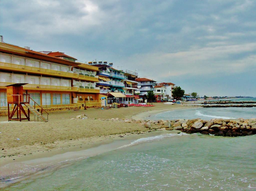 Hotel G.L. Paralía エクステリア 写真