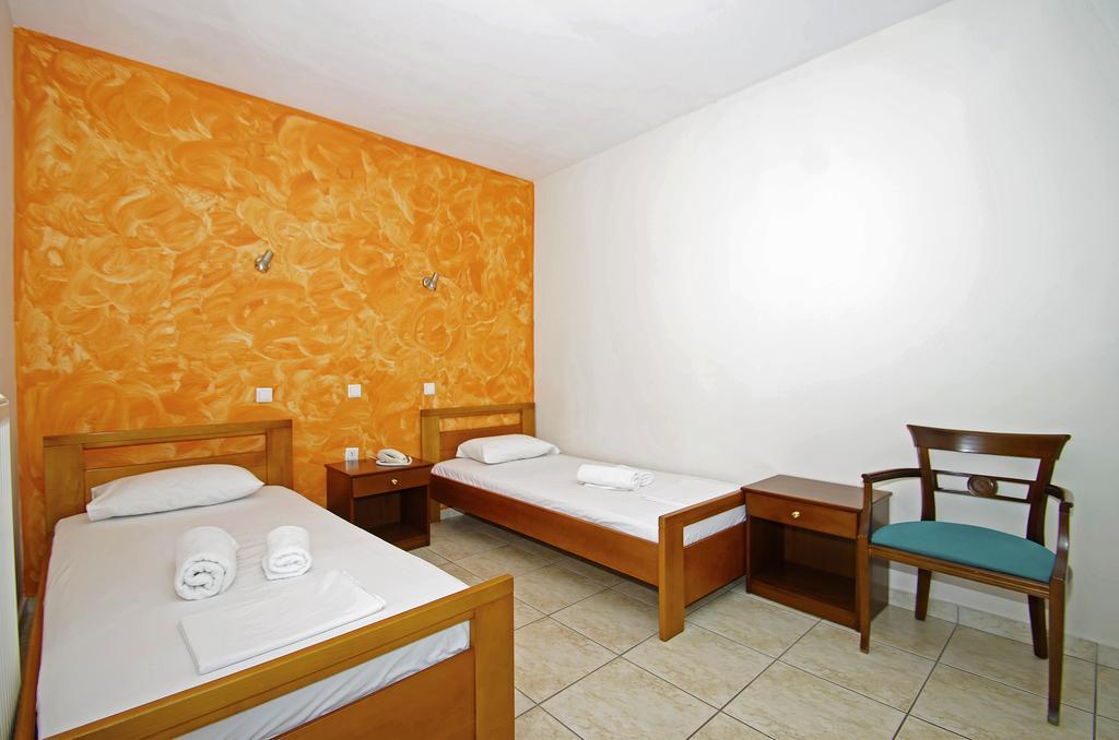 Hotel G.L. Paralía エクステリア 写真
